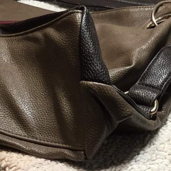 2 Toned Brown Shoulder Bag/Purse with Gold accents - Picture 8 of 8